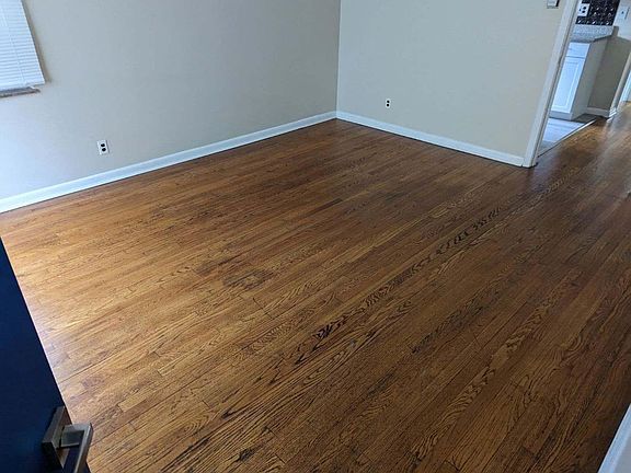 3rd image of 1525 Saint Clair Ave #1