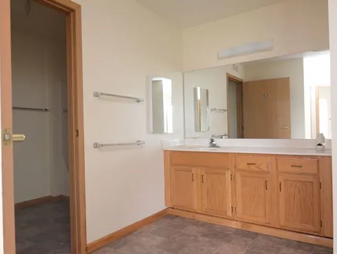 Riverside Townhomes — Photo 5