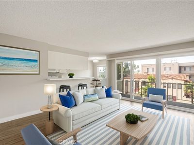 3707 E Livingston Dr Unit 304, Long Beach, CA, 90803
