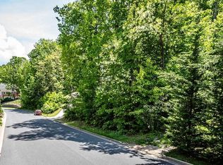 166 Blue Stone Hills Dr, Harrisonburg, VA 22801