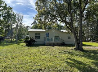 23823 River Rd, Astor, FL 32102