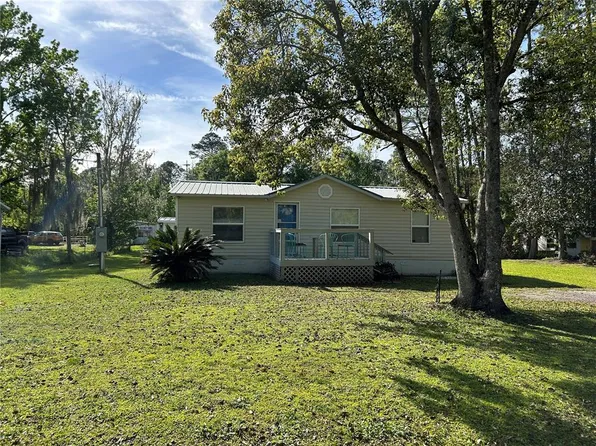 23823 River Rd, Astor, FL 32102