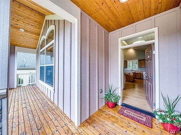 3rd image of 2621 NE Kevos Pond Dr