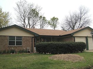 2318 E Mitchell St, Arlington, TX 76010