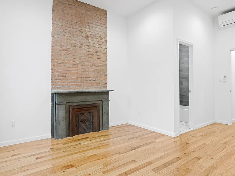 235 5th Ave #3 — Photo 5
