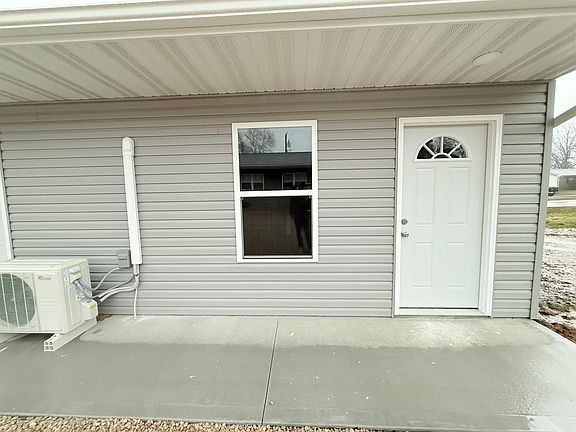 2nd image of 850 Marlette Dr #C