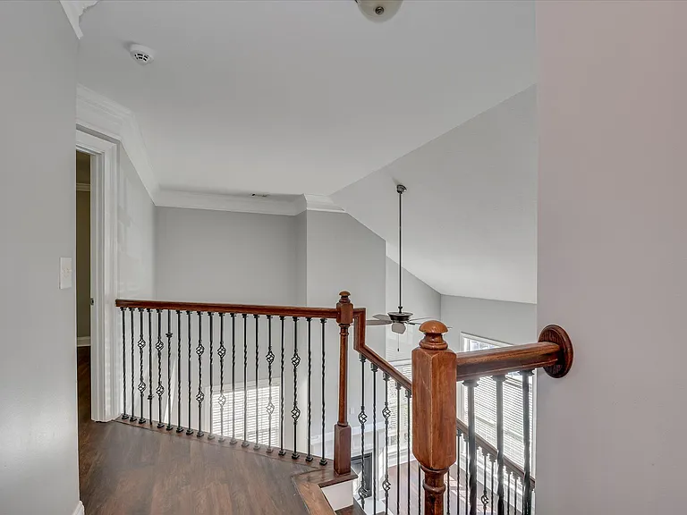 2909 Aylesbury Dr — Photo 23
