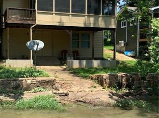 34285 Landing Dr, Stover, MO 65078