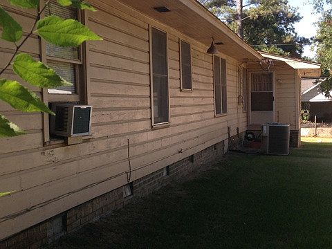 5th image of 320 W Avenue B St
