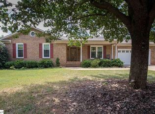 30 Cobblestone Rd, Greenville, SC 29615