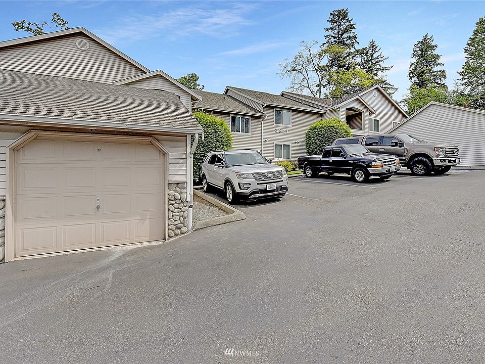 Ground floor with individual garage