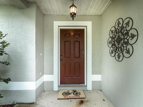 3rd image of 1718 Dartmouth Dr