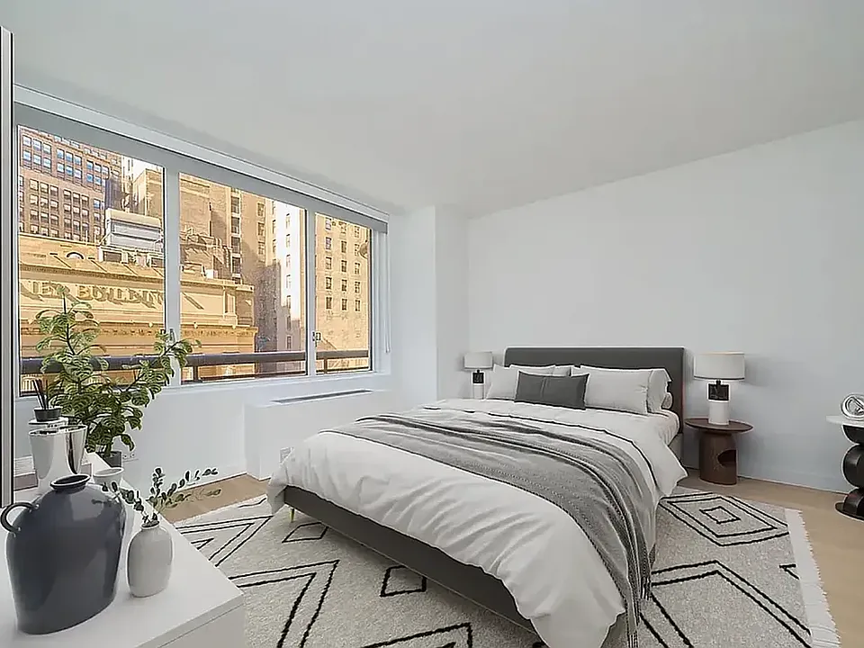 70 W 37th St #1107