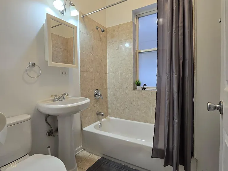 E 65th Pl — Photo 5