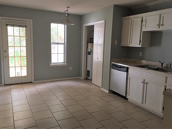 5th image of 2386 Trafalgar Dr