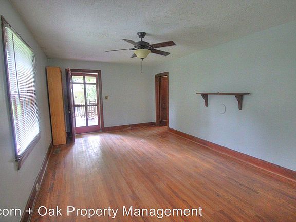 4th image of 2649 Lawndale Ave