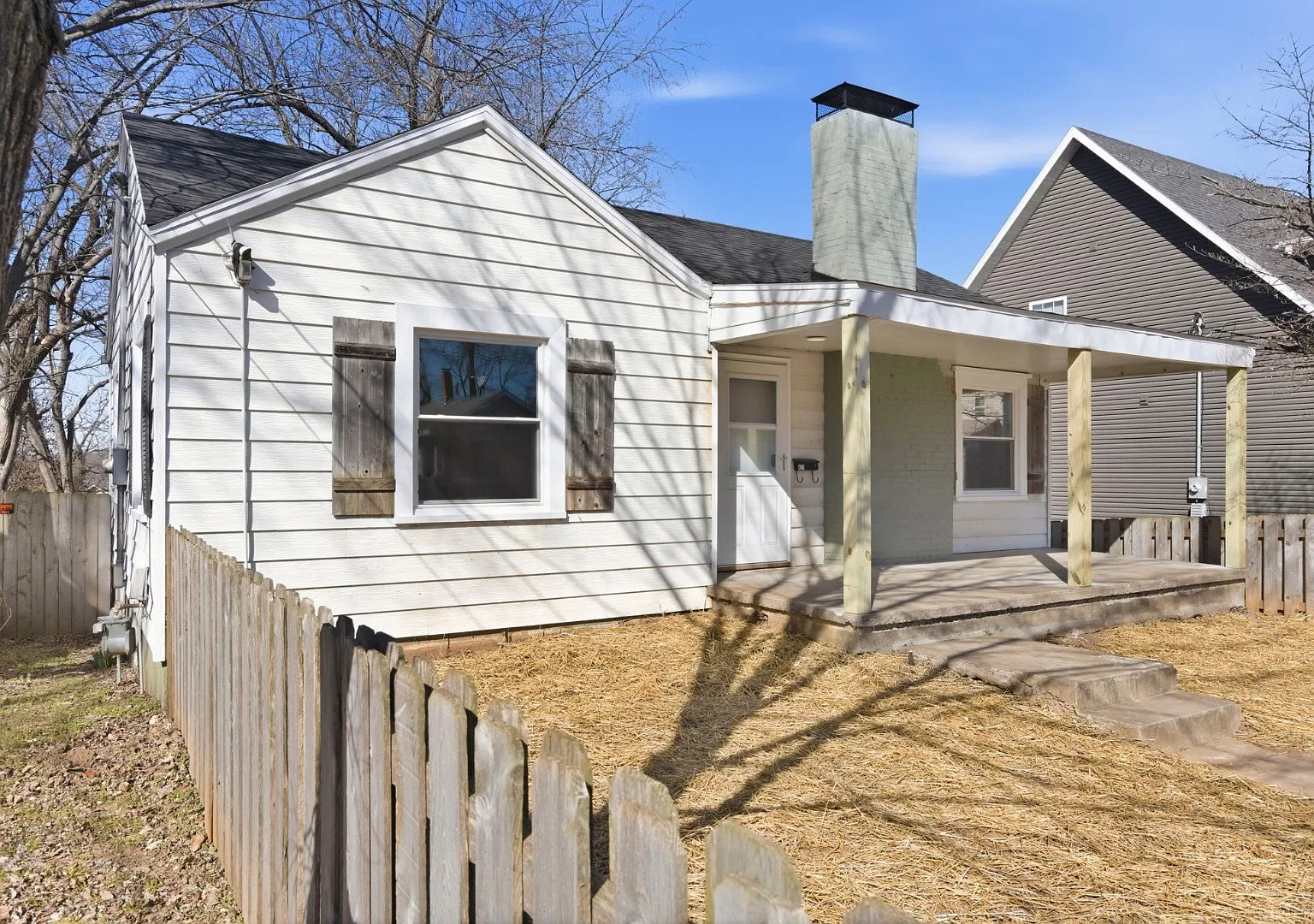 421 S Fort Ave — Photo 3
