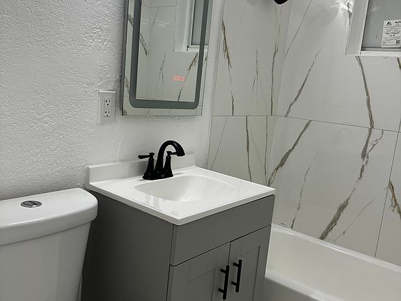 5th image of 740 NW 4th Ave APT 2