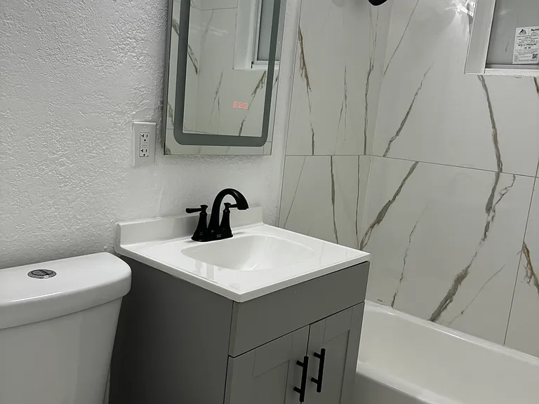 740 NW 4th Ave #2 — Photo 5