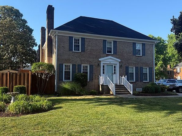 301 Middle Oaks Dr