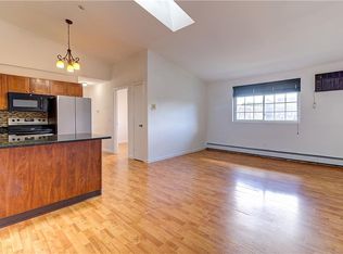 20 Zambarano Ave APT 202, North Providence, RI 02911