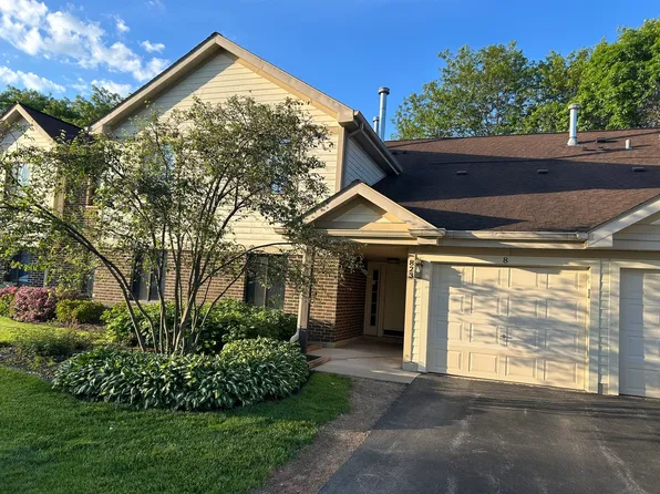 823 E Coach Rd Unit 5, Palatine, IL 60074