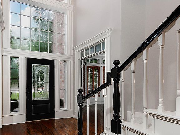 2nd image of 63 Bridgeberry Pl