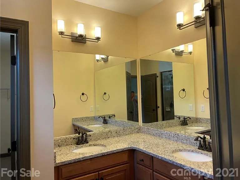 15124 Sapphire Hill Ln — Photo 12