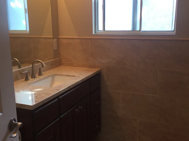 13909 Daphne Ave — Photo 3