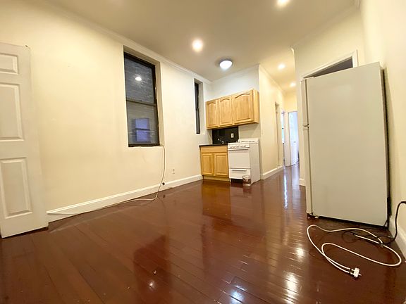 3rd image of 218 W 16th St APT 2F