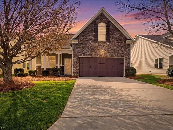 2nd image of 2472 Birch View Dr