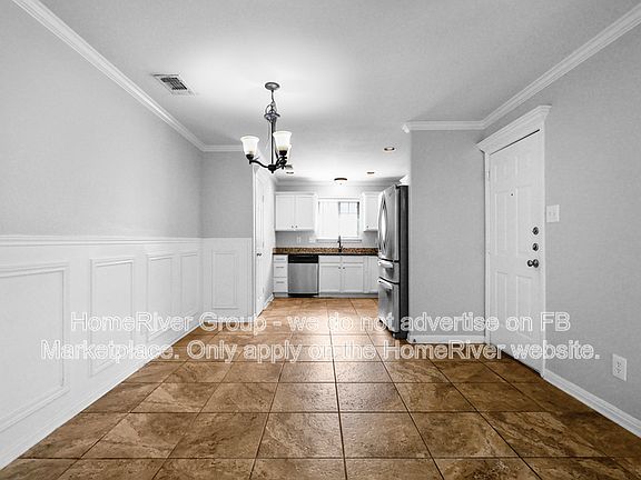5th image of 203 Juniper St