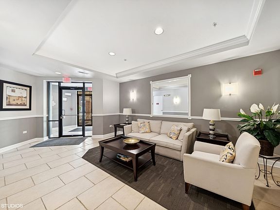 2nd image of 405 Village Grn Unit 404