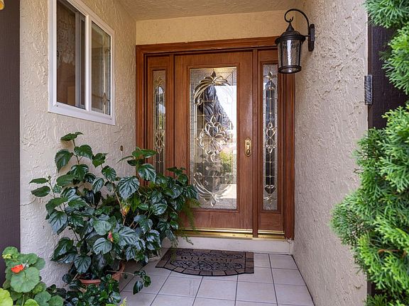 3rd image of 1380 Longmeadow Dr
