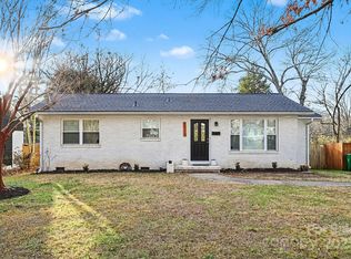 2218 Amesbury Ave, Charlotte, NC 28205