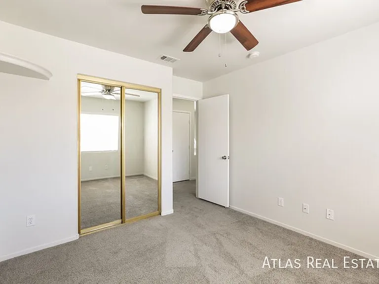 8840 Cornwall Glen Ave — Photo 12
