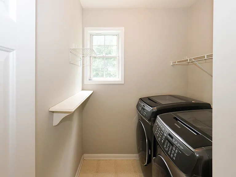 2895 Haynes Club Cir SW — Photo 25
