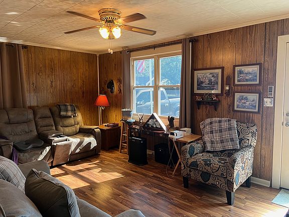 3rd image of 107 Moore Ave