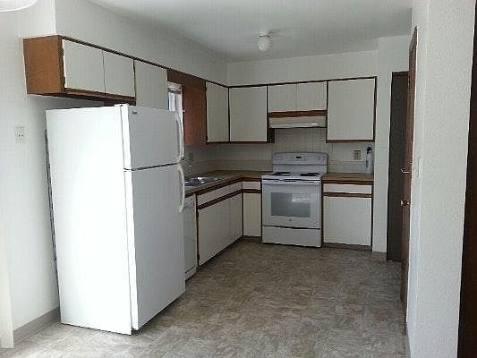 2nd image of 1708 Azalea Ct