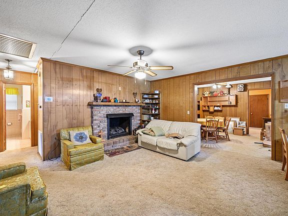 4th image of 2430 Mineral Springs Rd