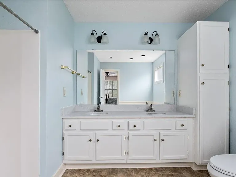 115 Charleston Way — Photo 5