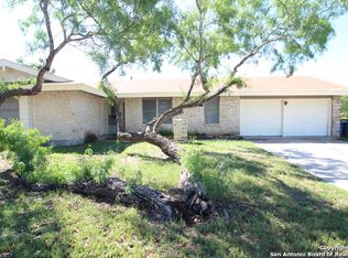 310 Threadneedle Ln, San Antonio, TX 78227