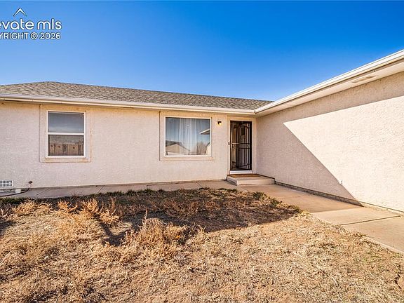 2nd image of 441 S Oak Creek Dr