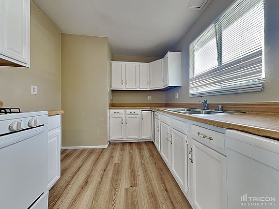 5th image of 5392 Newbury Ave