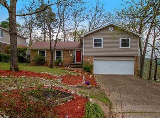 8720 Boulder Ln, Little Rock, AR 72227