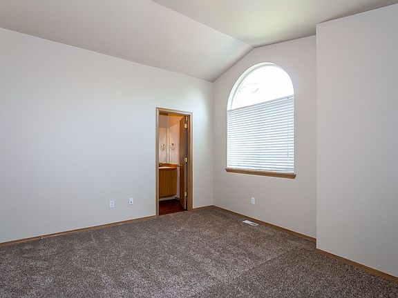 5th image of 2514 56th Ave NE