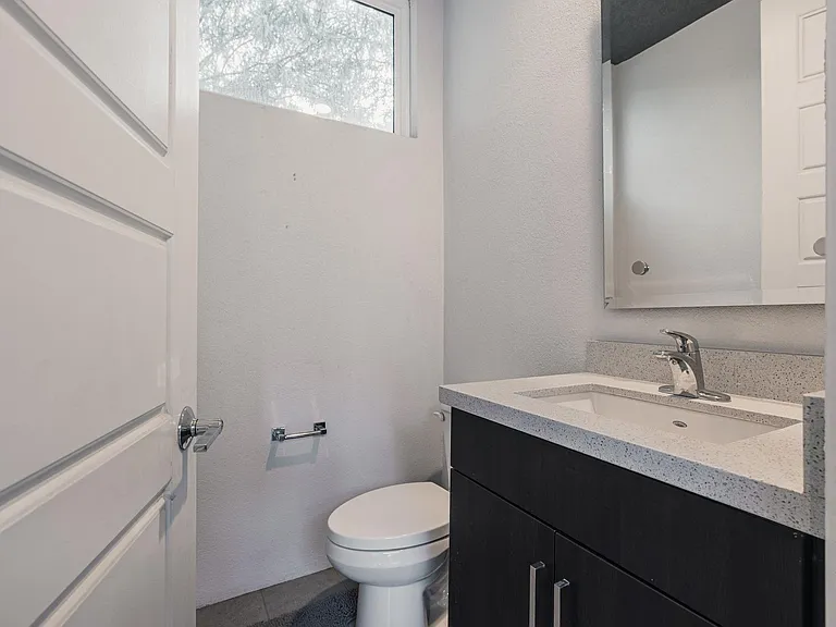 2707 Majestic Way — Photo 40