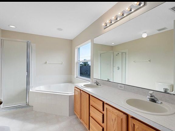 5th image of 2029 Colonial Woods Blvd