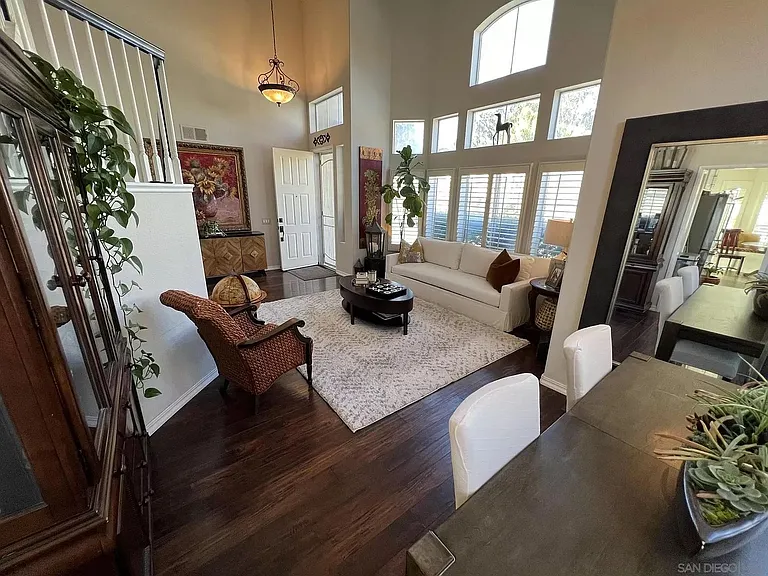 4575 Avenida Privado — Photo 6