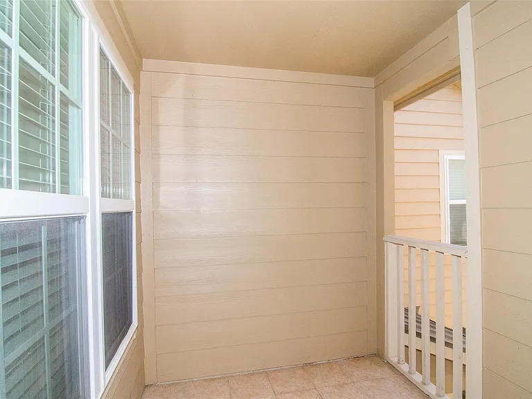 3939 Calgary Cir — Photo 20